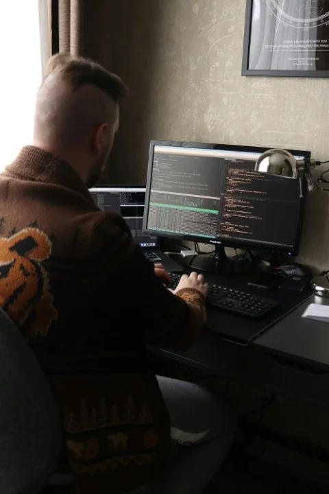 Expertise Across Multiple Platforms